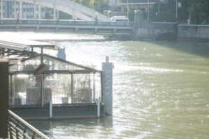 ギャラリー写真へ移動